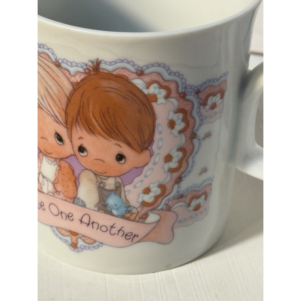 Vintage Precious Moments Coffee Mug "Love One Another" 9 fl. oz Heart Handle - Picture 4 of 11